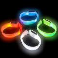 9'' LED ARMBAND - (DZ) - ASSORTED - 1 CR2032 BATERIE INCLUDED & REPLACABLE